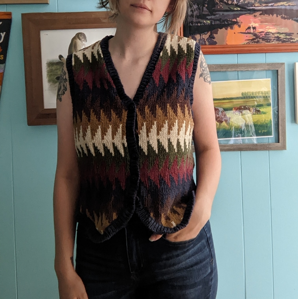 Liz wear southwestern patterned blue cream red gold button up sweater vest - m